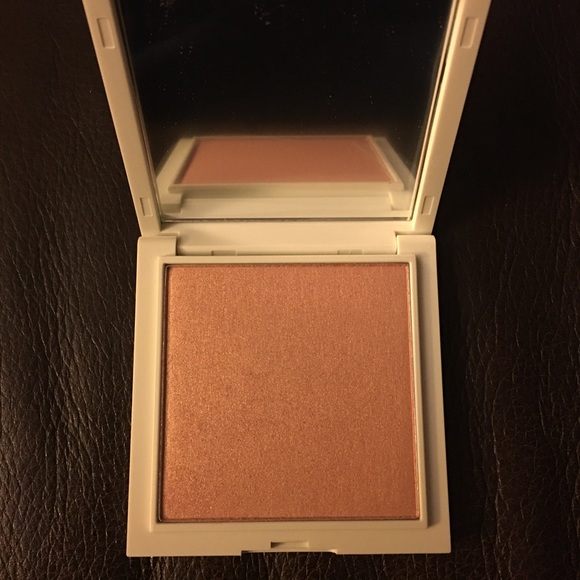 Vintage: Highlighter in Rose Gold 0.29oz/8.16g NEW - Picture 2 of 6